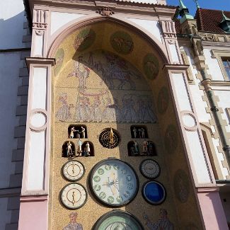 Olomoucký orloj Чехия: Оломоуц: Куранты на здании ратуши