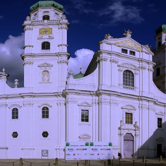 Westfassade des Dom St. Stephan Панорама западного фасада кафедрального собора Святого Стефана в Пассау