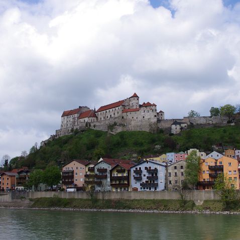 Die alte Herzogsstadt Burghausen Deutschland: Oberbayern: Die alte Herzogsstadt Burghausen | Германия: Верхняя Бавария: Бургхаузен - самая длинная...