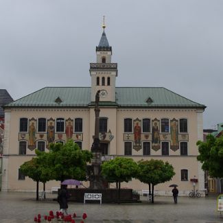 Rathaus und Rathausplatz in Bad Reichenhall