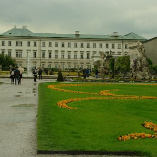 Schloss Mirabell, Seitenfassade zum Mirabellgarten