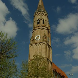 Außenansicht der Pfarrkirche St. Jodok