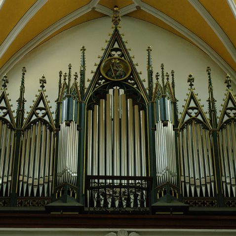 Der Pfarrkirche St. Jodok Deutschland: Niederbayern: Landshut: Der Pfarrkirche St. Jodok | Германия: Нижняя Бавария: Ландсхут: Неоготический храм...