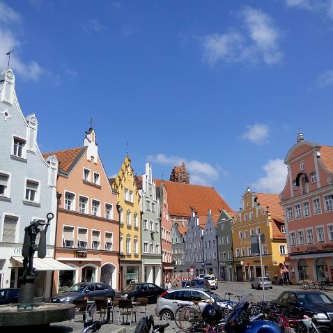 Niederbayern: Landshut Deutschland: Niederbayern: Landshut | Германия: Бавария: Ландсхут - город в нижнем течении реки Изар - столица региона...