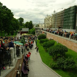 Очередь на вход в Московский Кремль