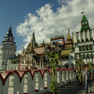 Автомобильно-пешеходный мост в Измайловский кремль