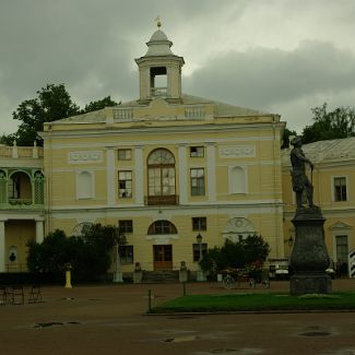 Сверный флигель Павловского дворца