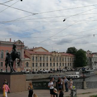 Набережная реки Фонтанки у Аничкова моста