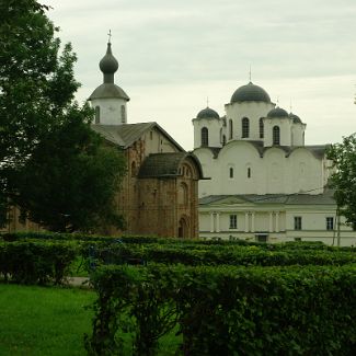 Церковь Параскевы-Пятницы и Никольский собор