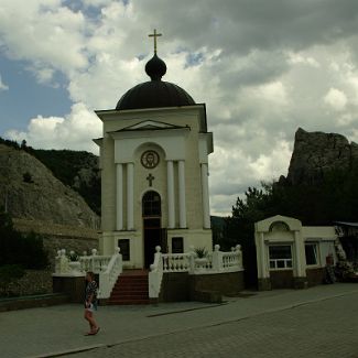 Часовня Рождества Христова на перевале Ласпи