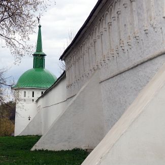 Южная угловая башня Александровского кремля