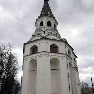 Распятская церковь-колокольня в Александровской Слободе