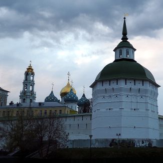 Пятницкая башня Троице-Сергиевой лавры