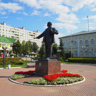 Памятник В.И. Ленину на Советской площади в Дмитрове