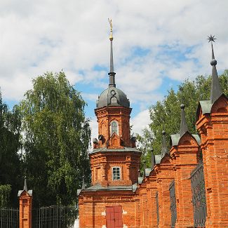 Северо-восточная башня ограды храмового комплекса Волоколамского кремля