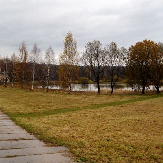 Церковь и пруд в усадьбе И.В. Тараканова