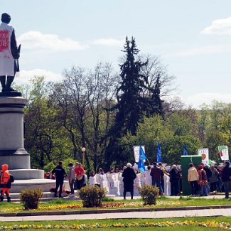 Театрализованное шествие физиков к М.В. Ломоносову