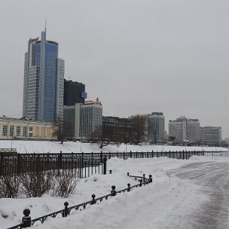 Вид с Троицкой набережной в Минске