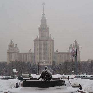 Сиднем сидящий М.В. Ломоносов