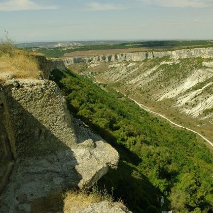 Crimea: Cave town Chufut-Kale Крым: Пещерный город Чуфут-Кале