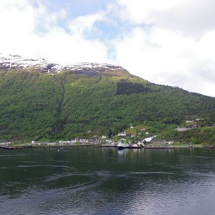 Kongeriket Norge: Sunnylvsfjorden Норвегия. Мёре-ог-Ромсдал. Суннмёре. Суннюлвс-фьорд