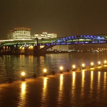 Moscow: Pushkinsky (Andreevsky) pedestrian bridge Москва: Пушкинский (Андреевский) пешеходный мост - бывший Андреевский (Сергиевский) железнодорожный мост