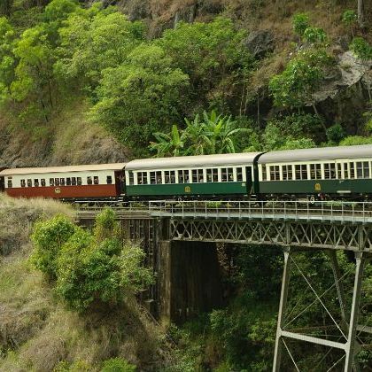 Queensland: Kuranda Scenic Railway: Freshwater to Kuranda Австралия: Квинсленд: Железная дорога Kuranda Scenic Railway, от станции Freshwater до станции Kuranda