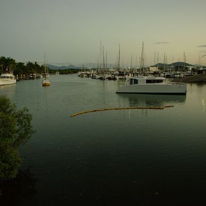 Queensland: Palm Cove, Kewarra Beach, Trinity Beach & Moon river Палм-Ков, Кьюарра-Бич, Тринити-Бич и Мун Ривер - прибрежные пригородные пляжи Кернса в Квинсленде