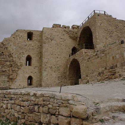 Jordan: Kerak Castle Крепость крестоносцев Эль-Карак в 140 километрах к югу от Аммана. Доехать можно очень быстро по Desert Highway или чуть...