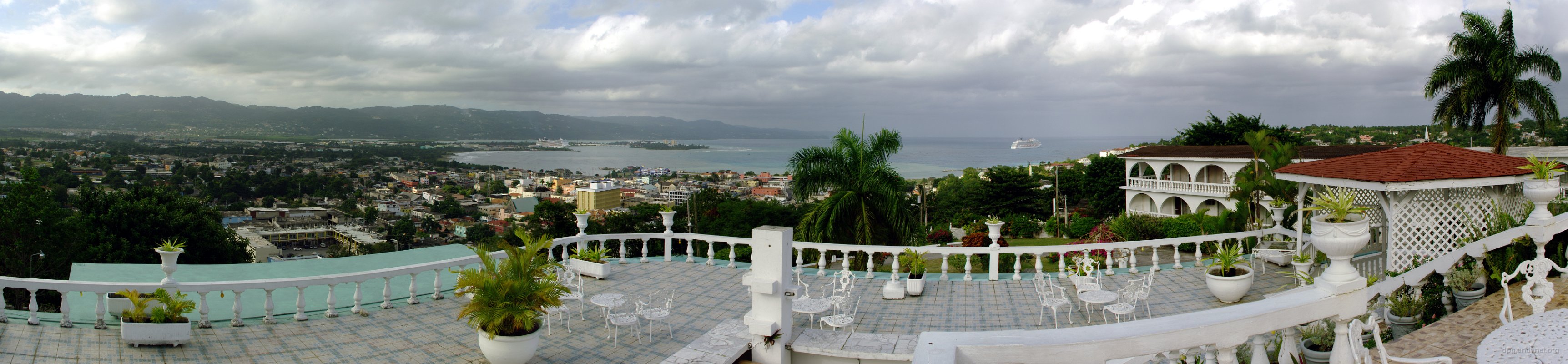 Jamaica: Montego Bay: Richmond Hill Inn Patio