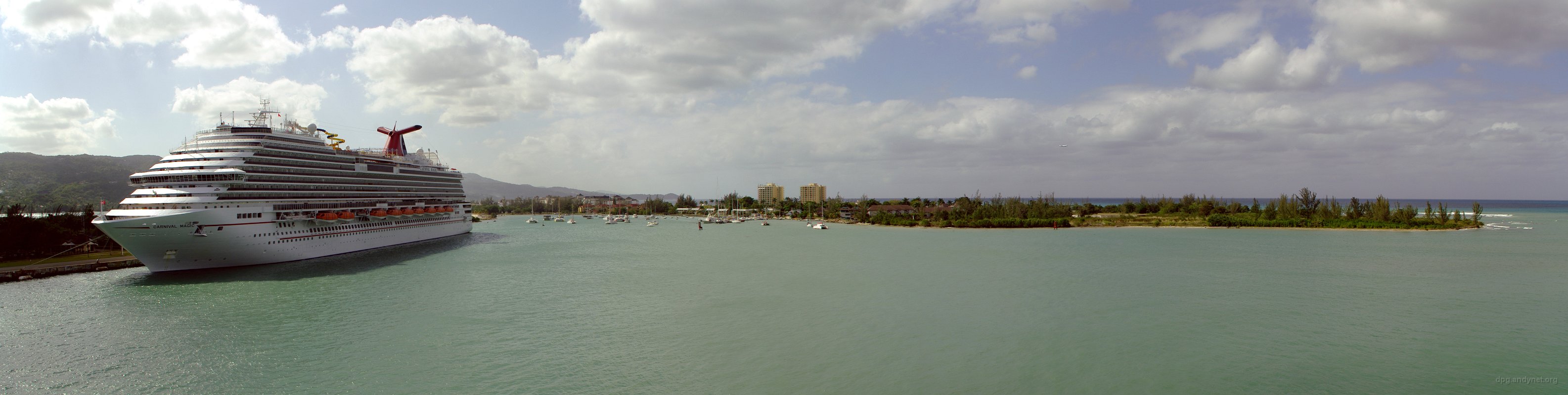 Jamaica: Daytime Montego Bay panorama