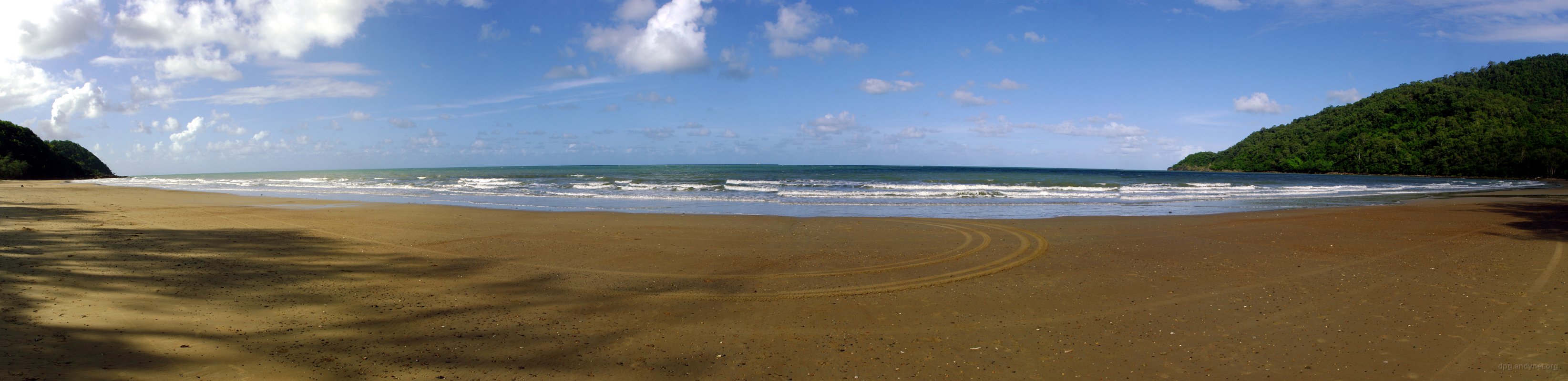 Cow Bay Beach panorama