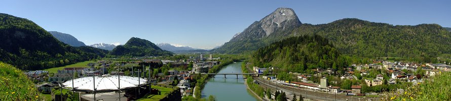 Blick von der Festung Kufstein über Inn  im Hintergrund der Pendling  Панорамный вид из крепости Куфштайн на Инн на фоне горы Pendling : Panorama, River, Austria, Österreich, Горы