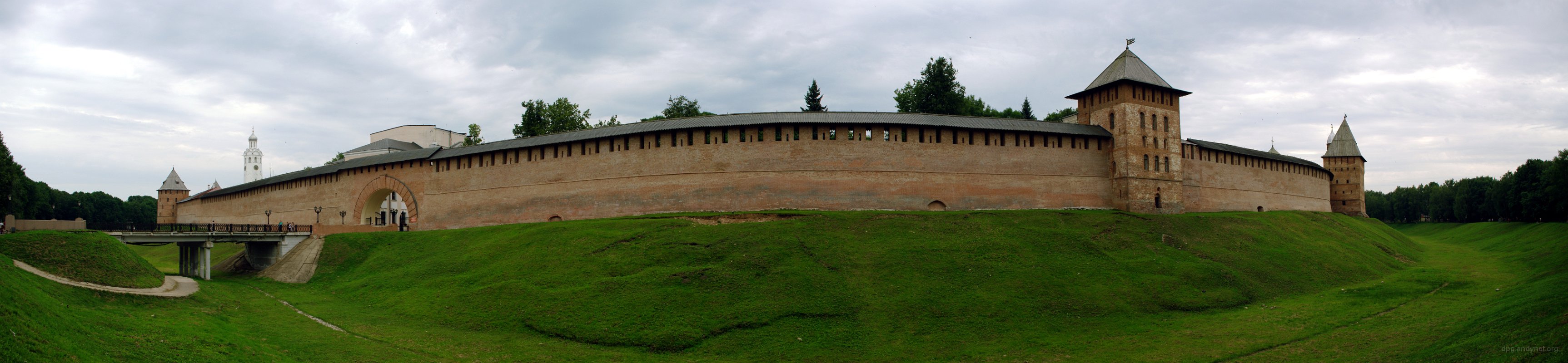 Панорама новгородского Детинца с западной стороны