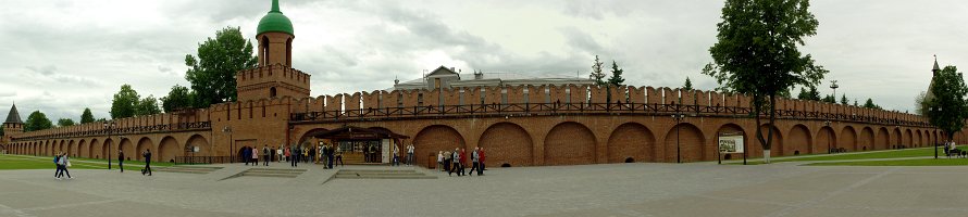 Панорама кремлевской стены в Туле  Слева направо: Никитская, Одоевская и Спасская башни Тульского кремля : Тула, Kremlin, Panorama